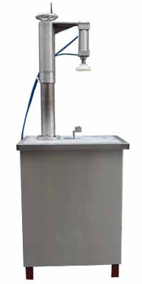 气动塑料盖压盖机(气动压盖机,油桶压盖机)